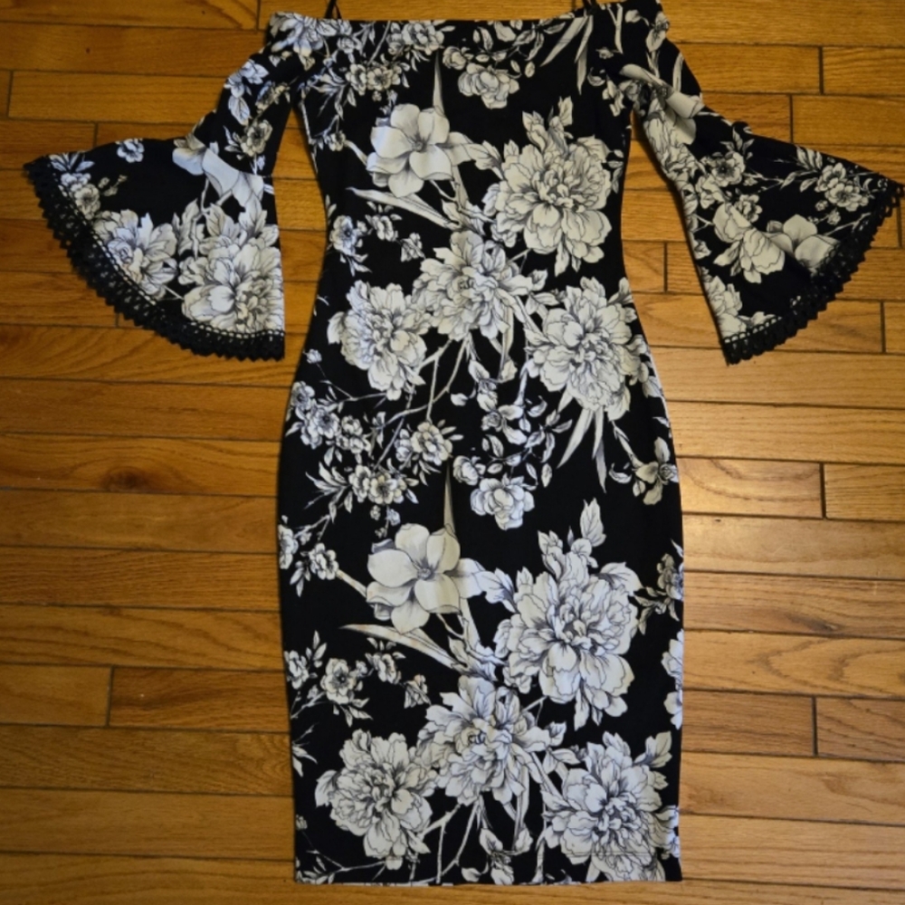 Premier Amour black and white floral dress size 2 off the shoulder